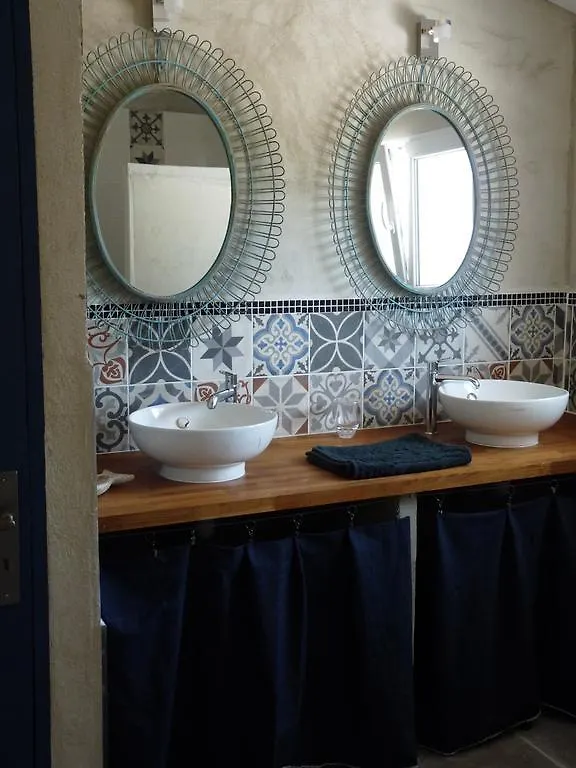 Bed and Breakfast Bergerie D'Alivon En Camargue Arles Francia